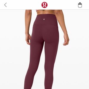 NWT Lululemon Wunder Under Size 6 Leggings Cassis